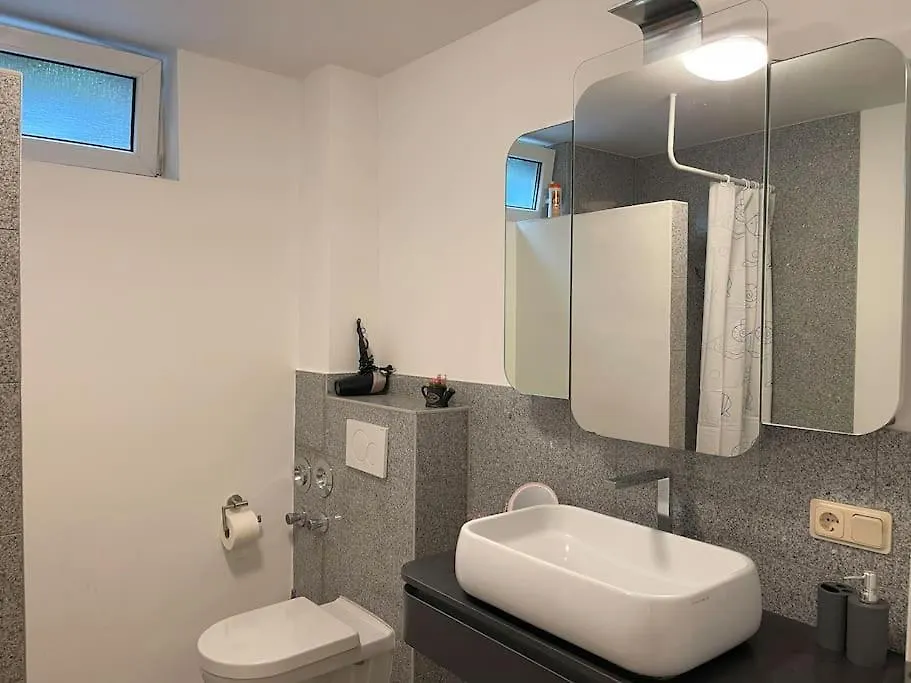 Cozy Studio Apartment In Neusser Street Cologne